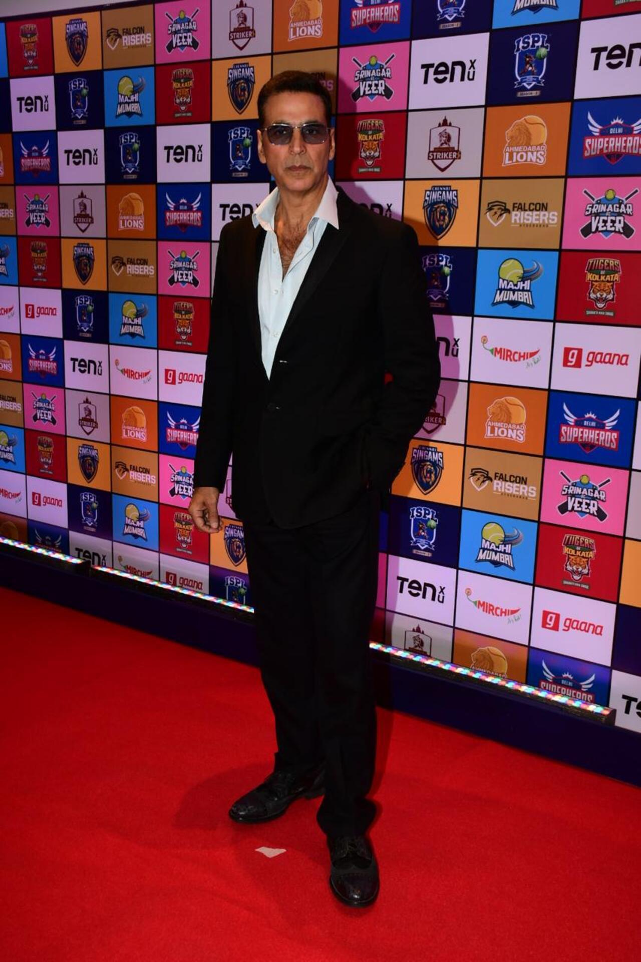 Akshay Kumar arrived in a classic black suit with a white shirt for the player auction of Indian Street Premier League (ISPL) Season 3.
